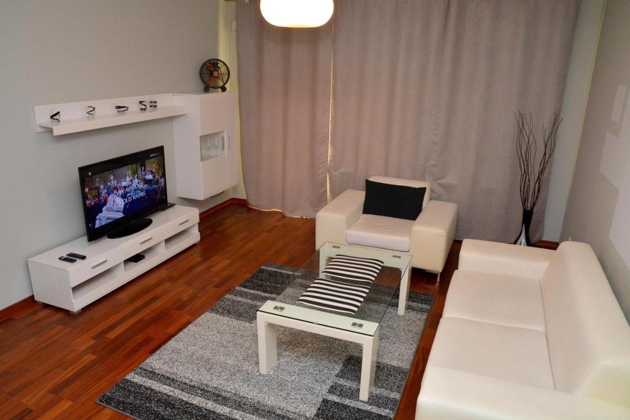 Azyl Apartments Varsavia Esterno foto