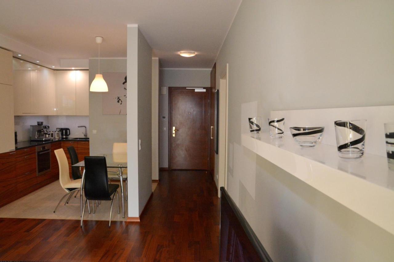 Azyl Apartments Varsavia Esterno foto