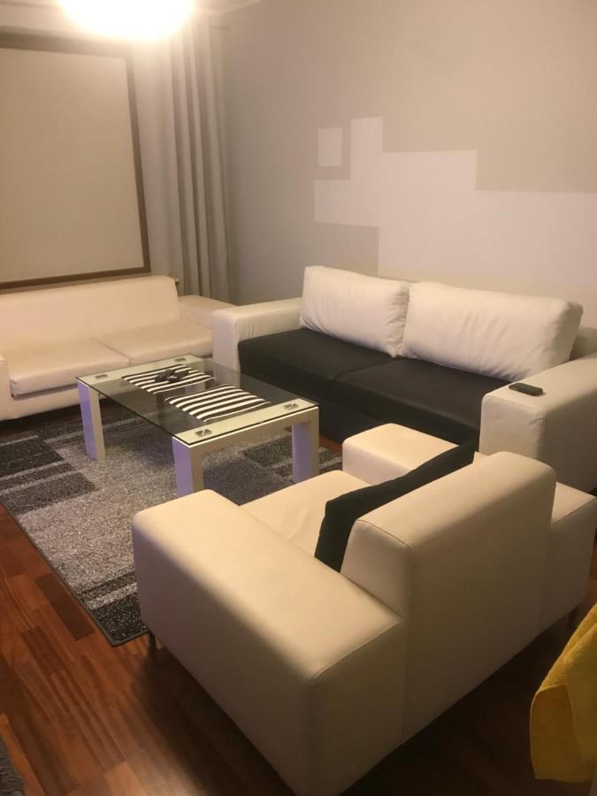 Azyl Apartments Varsavia Esterno foto